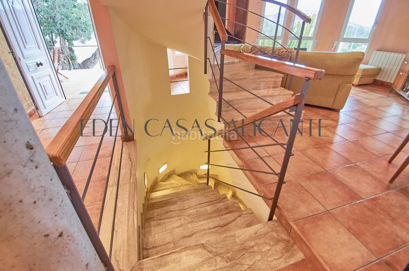 Foto b987c66d-7034-4614-b9b3-739ac6d8ade4. Xalet amb aparcament piscina a Busot