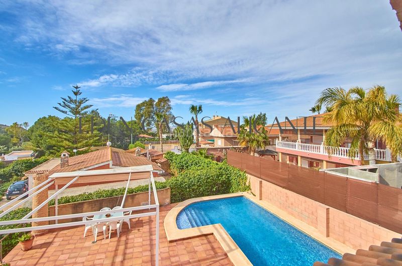 Foto dcfc92ec-e8a5-4d38-abde-9b9bd8e259ed. Xalet amb aparcament piscina a Busot