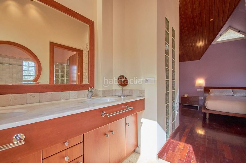 Foto f23b5b21-c02f-440c-864f-a002b866927c. Xalet amb aparcament piscina a Busot