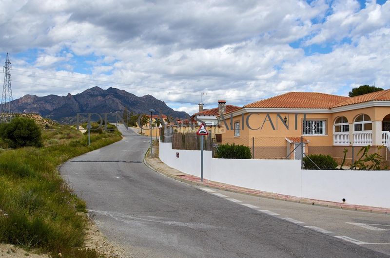 Foto 79875a87-e0c5-429a-9a29-ab155ad62682. Chalet ref 01489 chalet llano pastores en Busot