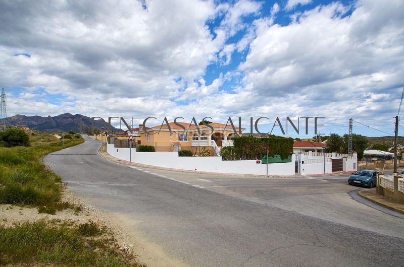 Foto c9945cca-3f98-4cd4-8e62-b4ad0f24485c. Chalet ref 01489 chalet llano pastores en Busot