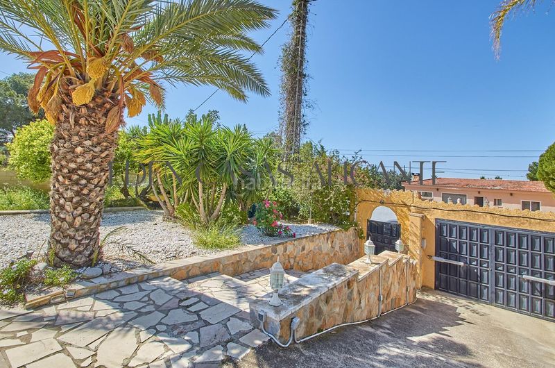 Foto 120cc26e-1a19-434d-8202-ed02b03d2c22. Chalet ref 01490 chalet independiente en Busot