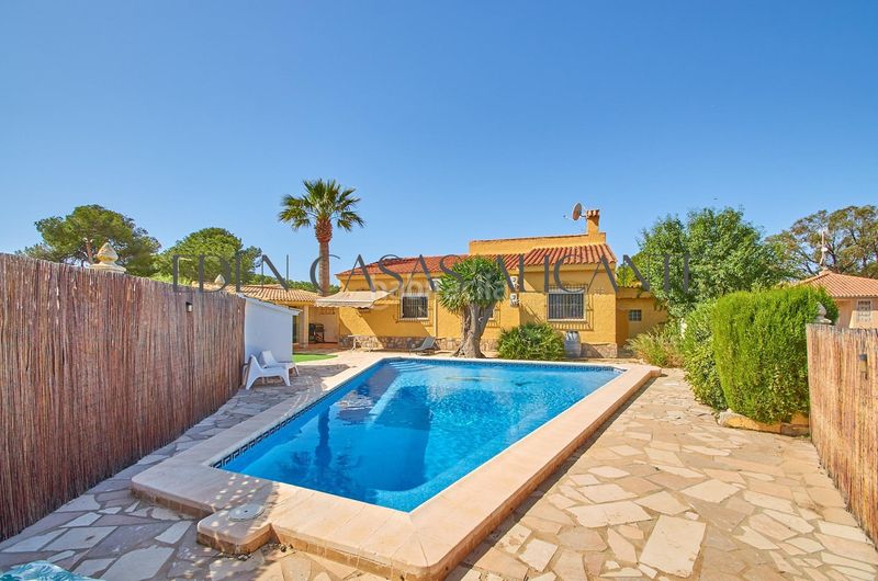 Foto 7d2390c5-1747-4edd-a615-9a7880f58257. Chalet ref 01490 chalet independiente en Busot