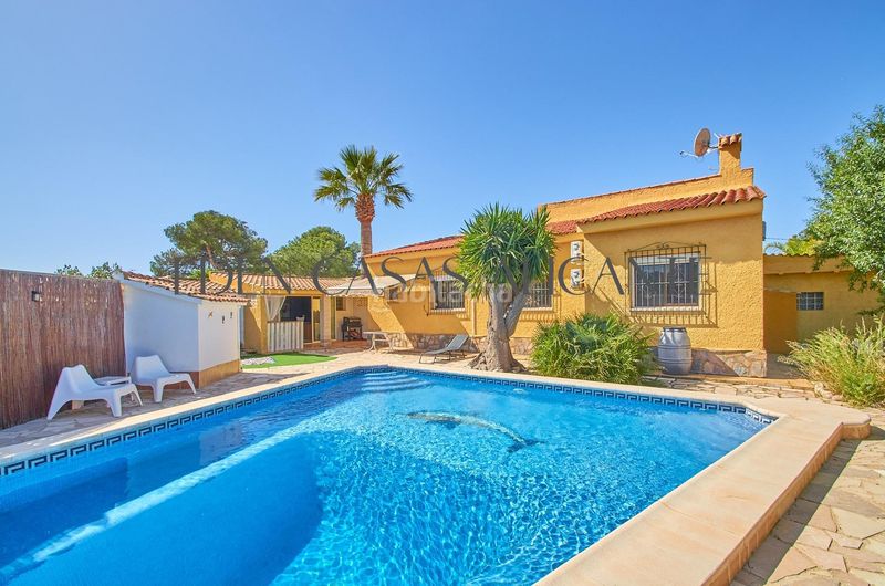 Foto bbb683df-3ac2-48db-a979-1ad08305fe20. Chalet ref 01490 chalet independiente en Busot