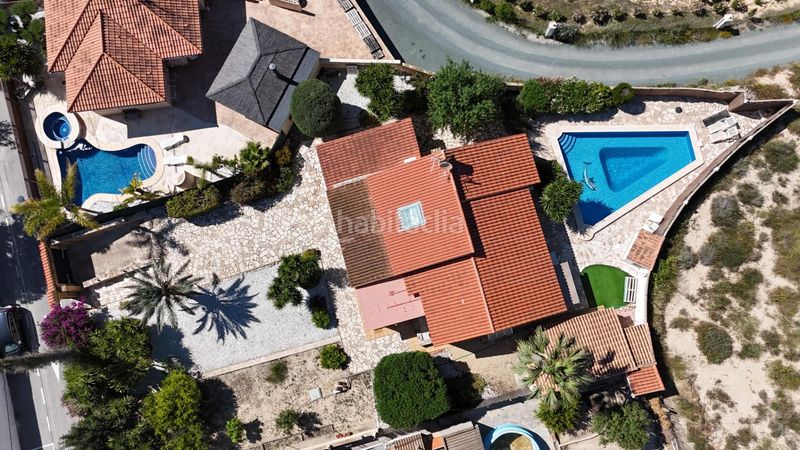 Foto caa76ba5-195b-4d2b-b654-2670064f7fd1. Chalet ref 01490 chalet independiente en Busot