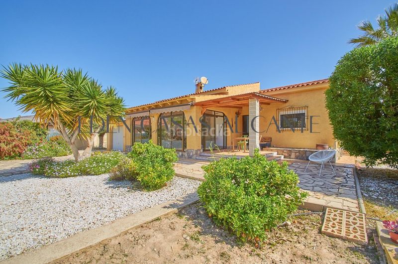 Foto d294c447-7c59-47e1-9586-990463f1e8ec. Chalet ref 01490 chalet independiente en Busot