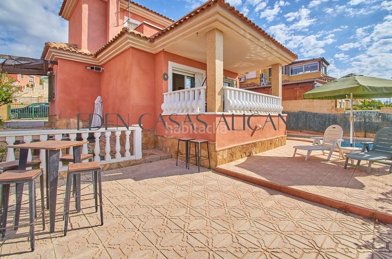 Foto ca5aa874-4252-43a1-a08b-f6ddd602e855. Xalet amb piscina a Bonalba-Cotoveta Mutxamel