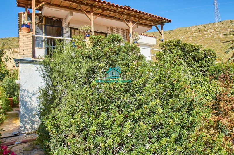 Foto 9da2b854-3d56-4bcc-9489-a6320e65c0b7. Chalet ref 01289 chalet rústico en el campello en Campello (el)