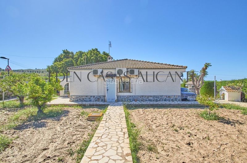 Foto 9f2379ed-172b-4490-a874-45462b682a48. Xalet amb calefacció aparcament piscina a Busot