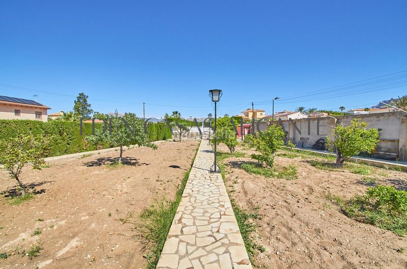 Foto d7caa354-c622-433b-b185-6f7a45c9498d. Xalet amb calefacció aparcament piscina a Busot