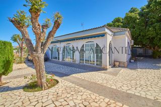 Chalet  Pisnella perez. Ref 01494 chalet en busot con piscina privada