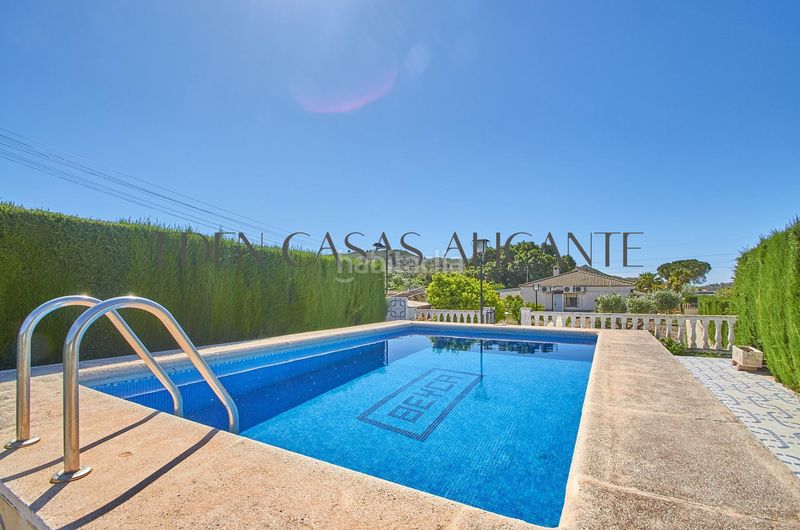 Foto f8a3f70c-aafb-4e37-9474-8c842ddb50c1. Xalet amb calefacció aparcament piscina a Busot