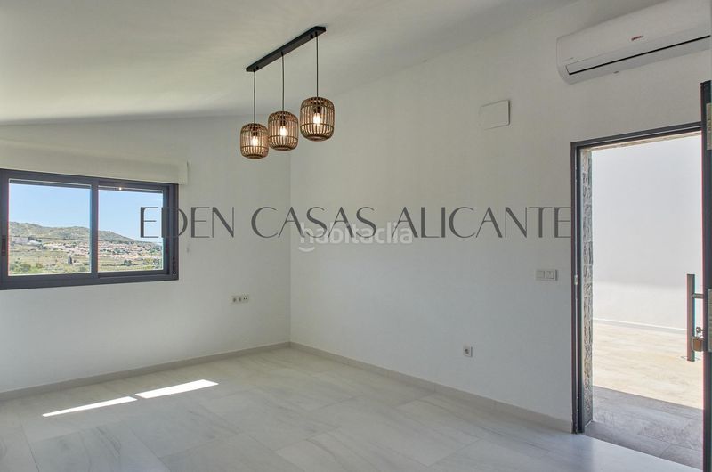 Foto 5c32c28d-9747-4022-ae4e-7afab692b390. Xalet amb calefacció aparcament piscina a Busot