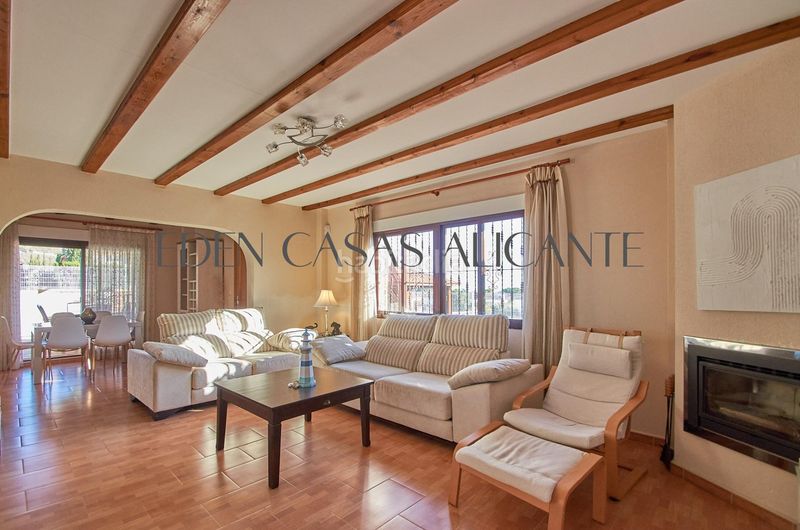 Foto b082cac5-d72e-41c3-9837-675a0b7dba6d. Xalet amb calefacció aparcament piscina a Busot