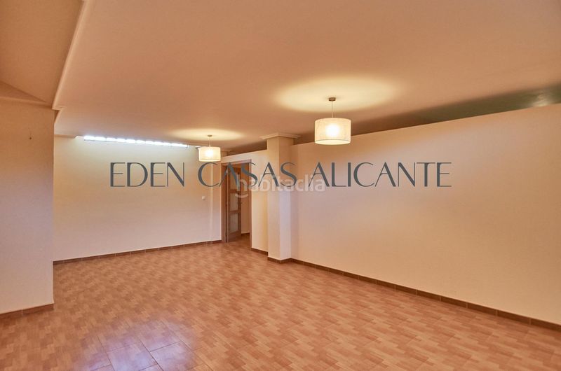 Foto d95275ba-d738-4f33-b819-e9f4e4d46c9c. Xalet amb calefacció aparcament piscina a Busot