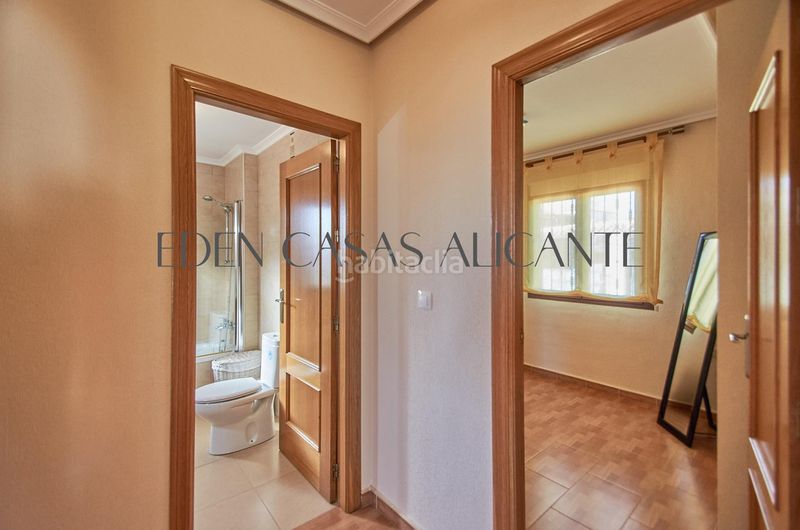 Foto ebd28ab4-4857-43a1-a45b-e46d2ae1c56c. Xalet amb calefacció aparcament piscina a Busot
