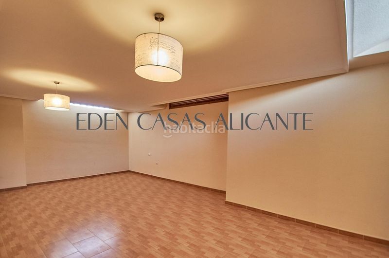 Foto edf727a5-6f11-40c8-b9bf-4af9fafd9bdc. Xalet amb calefacció aparcament piscina a Busot