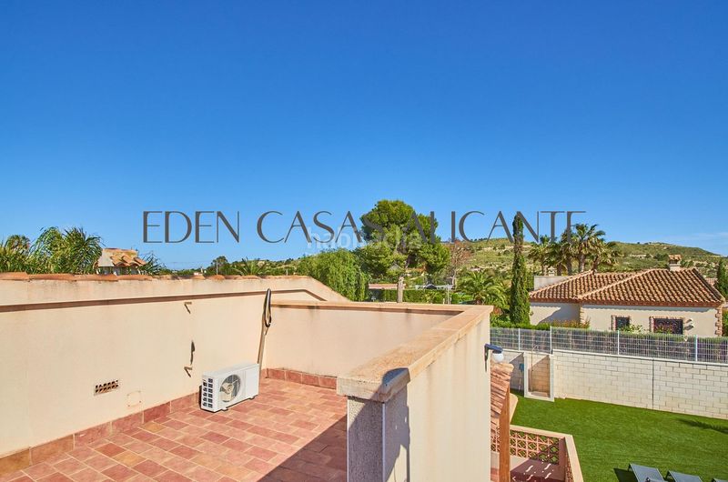 Foto f1e10274-0532-4bd7-b026-de300ad65fea. Xalet amb calefacció aparcament piscina a Busot