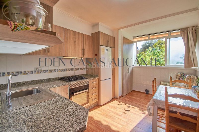 Foto 110689ea-d6ad-46d3-bb94-f32a8194ac64. Casa adossada amb calefacció aparcament piscina a Mutxamel