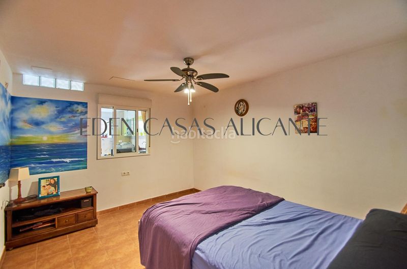 Foto a8b94d57-7a68-4a37-b067-54b0d468749c. Casa adossada amb calefacció aparcament piscina a Mutxamel