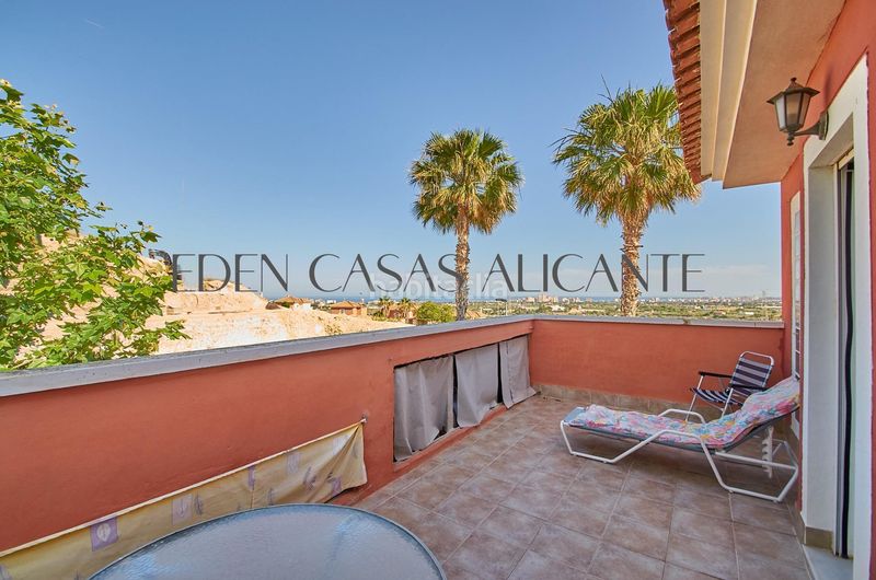 Foto ee81e9e6-f77e-46e4-8c5b-5896759d43bf. Casa adossada amb calefacció aparcament piscina a Mutxamel
