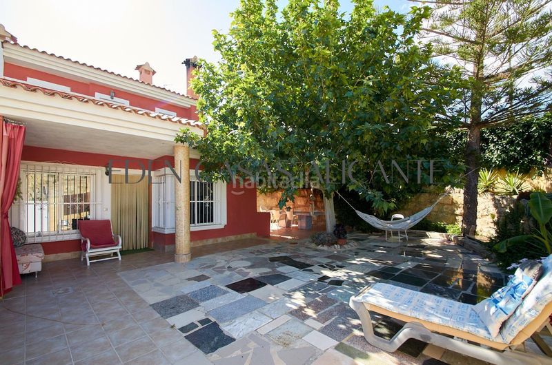 Foto f1be1e84-41a2-43fe-af9a-ee4a0575d312. Casa adossada amb calefacció aparcament piscina a Mutxamel