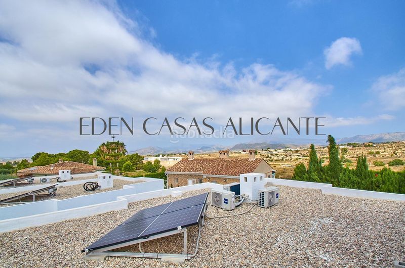 Foto 52b97dd0-b0db-44f2-b9b6-a60608779065. Casa aparellada amb calefacció aparcament piscina a Busot