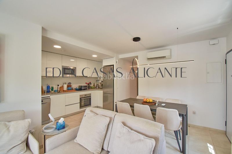 Foto 7be179af-4e4a-44fd-9616-25e62eda447e. Casa aparellada amb calefacció aparcament piscina a Busot