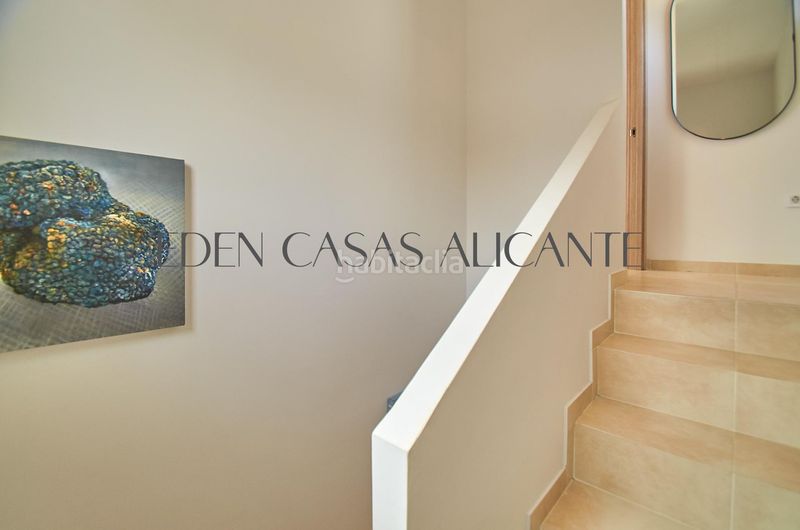 Foto f7839eb8-0d3f-4e9f-bfcd-344593282cae. Casa aparellada amb calefacció aparcament piscina a Busot