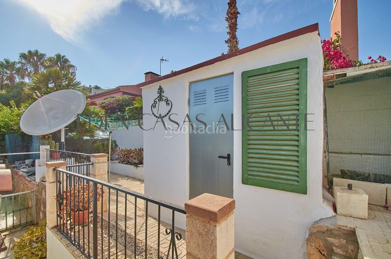Foto b9ad96ca-434d-4082-a50a-e4beb9f5aba5. Casa amb calefacció aparcament a Pueblo Español-Coveta Fumá Campello (el)