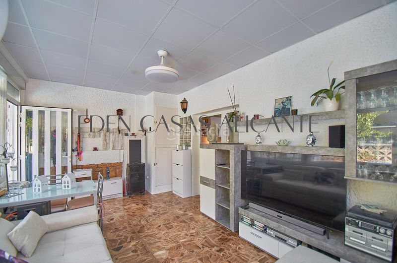 Foto e0374297-4d4a-493f-9c3d-5e54e08b74b6. Casa amb calefacció aparcament a Pueblo Español-Coveta Fumá Campello (el)