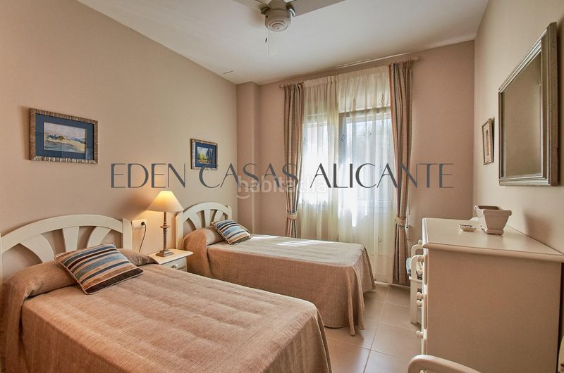 Foto 53a75720-2697-4517-bdea-0e517e8f4e8a. Xalet amb calefacció aparcament a Busot