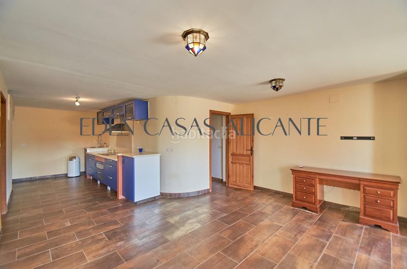 Foto 24b037d3-4c69-47af-a772-1d458c356270. Casa amb calefacció aparcament a Busot