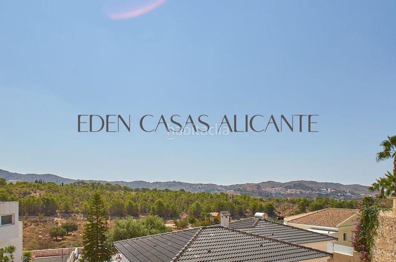 Foto ad83b9ab-ee1e-45a0-8377-f4f660515d23. Casa amb calefacció aparcament a Busot