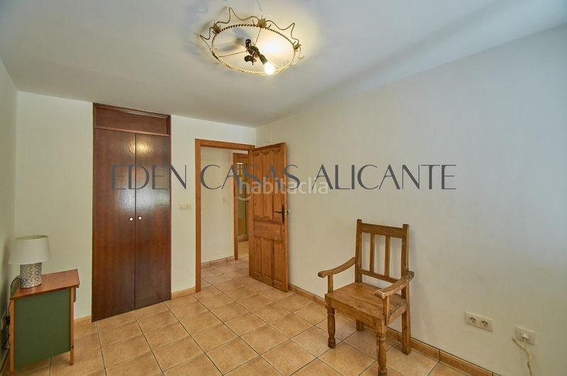 Foto b2e1131b-c0a1-4bc4-a6dd-380966f291f0. Casa amb calefacció aparcament a Busot