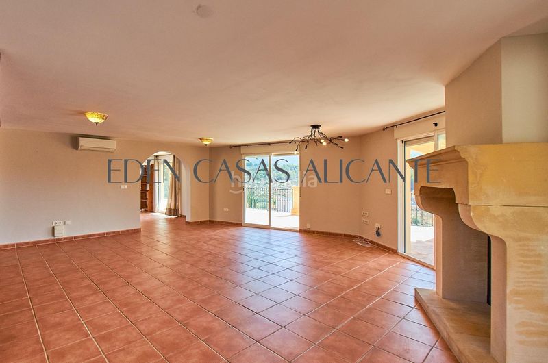 Foto bac480d1-9260-40f4-9de9-9bc072f50188. Casa amb calefacció aparcament a Busot