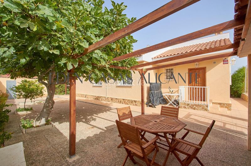 Foto 562c98d0-9693-4e86-b934-696318685110. Xalet amb calefacció aparcament piscina a Valle del Sol Mutxamel