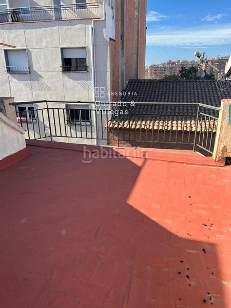 Foto 1ac40d1e-0a1f-49a8-ac95-a0cc8b3172e6. Casa adosada espaciosa casa adosada en Sant Crist Badalona