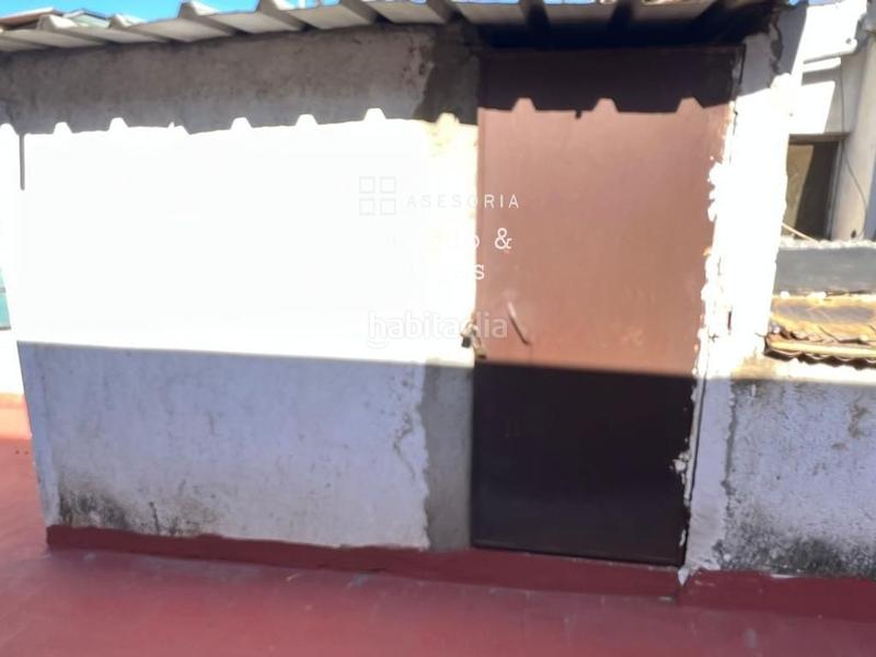 Foto 274b3689-47f9-40b0-8a48-f400eb91679d. Casa adosada espaciosa casa adosada en Sant Crist Badalona