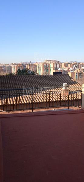 Foto 4f54f528-c3d2-451a-ae90-0430cdb07ea1. Casa adosada espaciosa casa adosada en Sant Crist Badalona