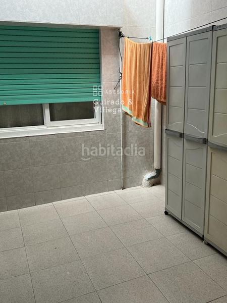 Foto b1e0e677-e85b-44c9-9551-bba500e10054. Casa adosada espaciosa casa adosada en Sant Crist Badalona