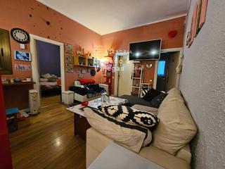 Flat  Calle de mra debre. Venta de local habilitado como vivienda
