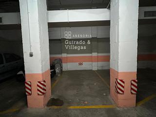 Parking voiture à Rambla de fabra i puig 59. Se venden 3 plazas de parking en sant andreu