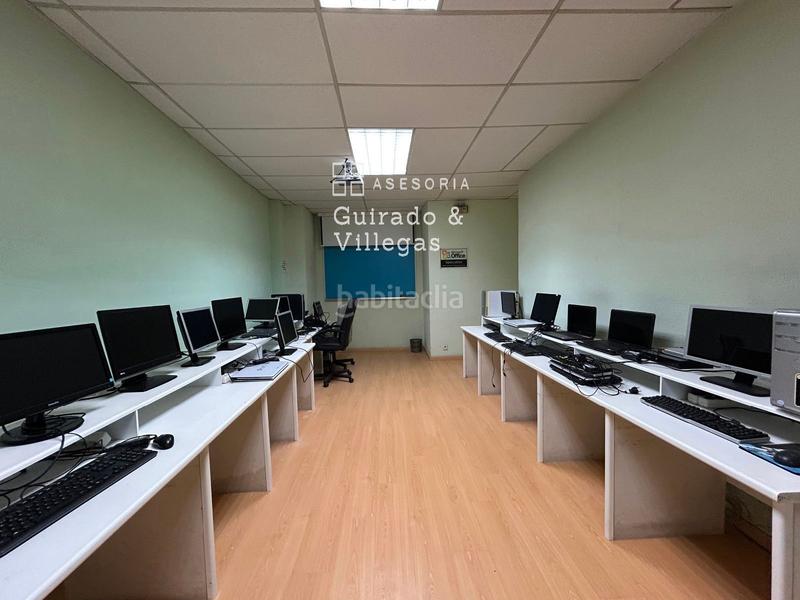 Foto 3ebcc0d0-397e-41d0-8e55-23f24f0f2b08. Local comercial a Casagemes Badalona