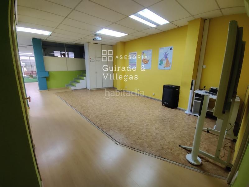 Foto 8fac873d-f5d6-4b2b-a9e2-091d00aeed3d. Local comercial a Casagemes Badalona