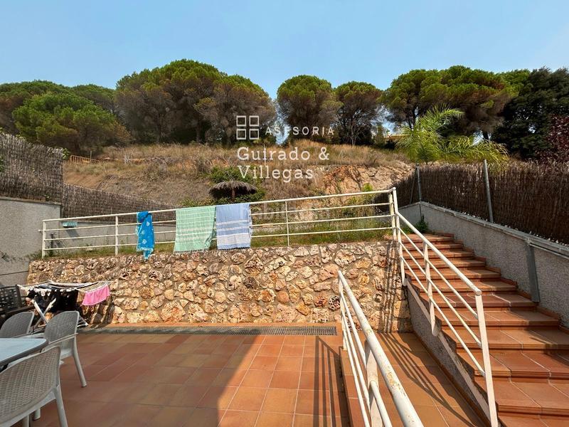 Foto b7304cfb-cd1c-4719-89d0-d8577bb4f253. Casa adosada impresionante chalet adosado en Nucli Urbà Argentona