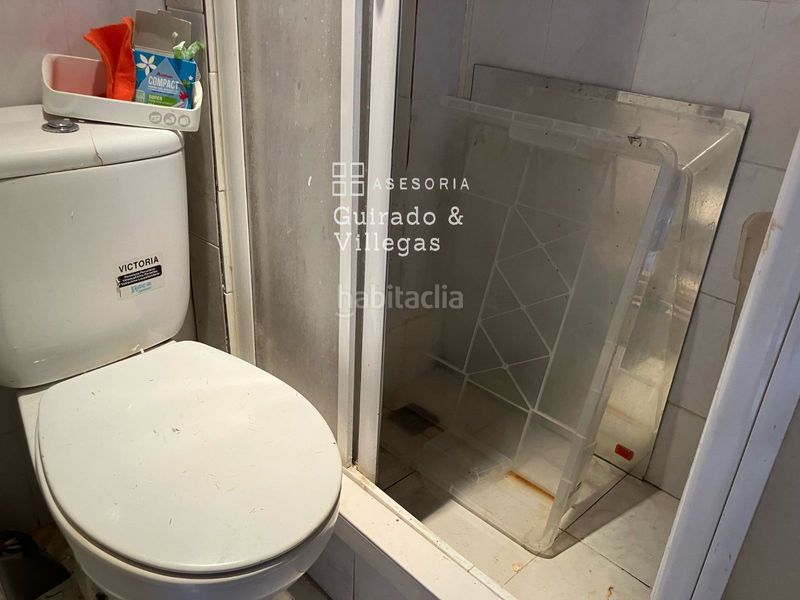 Foto a1444195-44fe-4eed-8f69-0251e4bc1532. Local comercial a Hostafrancs Barcelona