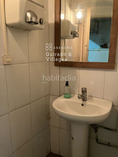 Foto cdc90a7c-36e1-4ba9-8d81-bf9bd74a8a0a. Local comercial a Hostafrancs Barcelona