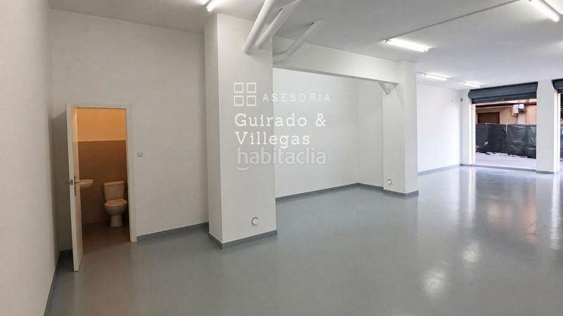 Foto 8beb4ac1-5303-47fe-a8f3-9eb5d4970fdd. Local comercial a Llefià Badalona
