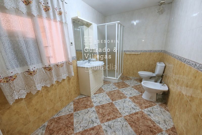 Foto 3688ad30-6c72-47af-8249-40ef3b02e1e2. Casa adossada a Fines